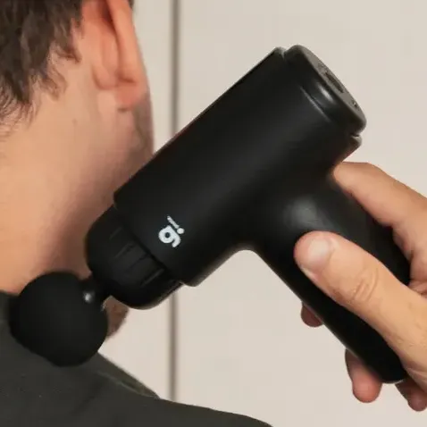 Pistola Masajeador Inalámbrica Goota para Recuperación Muscular y Relajación con 6 Velocidades
