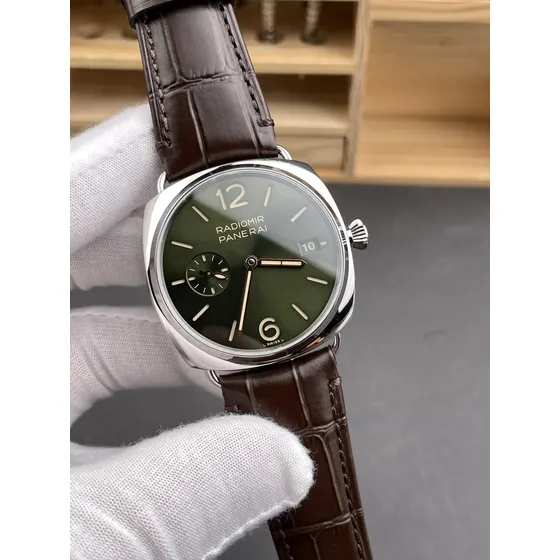 Reloj Panerai Radiomir De Acero Con Esfera Verde Y Piel De C