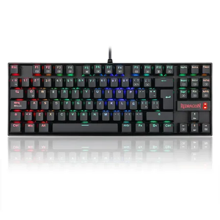 Teclado Redragon Kumara QWERTY Outemu Red español latinoamericano color negro con luz RGB