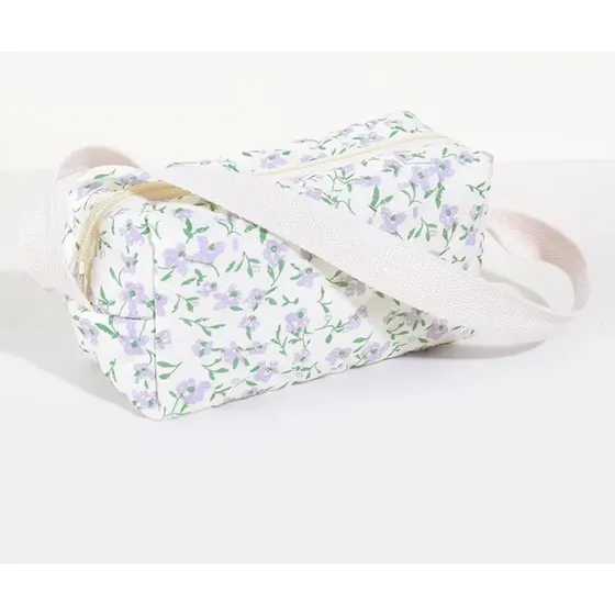 Cartuchera Floral Escolar Para Lapices Maquillaje Con Cuerda Violeta Flores Violetas