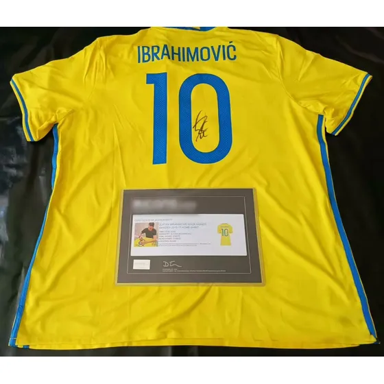 Camiseta Autografiada De Ibrahimovic Sweden