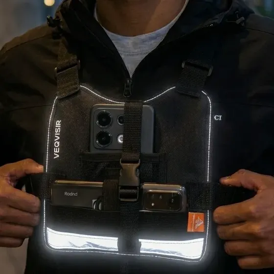 Pechera Vegvísir Porta Celular Ajustable Reflectiva Moto Bic