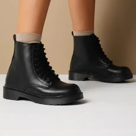 Borcego De Mujer Bajos Acordonados Cuero Veggie Becca Kanji