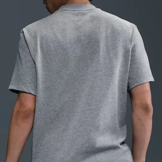 Remera Nike Club Henley Para Hombre Gris 063