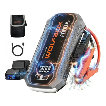 Arrancador De Bateria Wolfbox 2000A 12000mAh 12V Display LED PD30W QC3.0 IP64 Para Auto Nafta Y Diesel