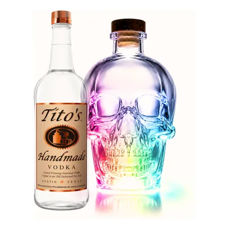 Vodka Tito's Handmade 750 Ml + Decanter Calavera Luminosa