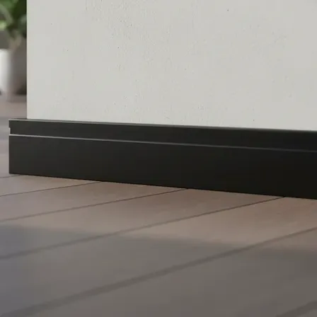 Cubre Zocalo Antihumedad 2,5m X 12cm Negro Piso Eps Pvc Negro