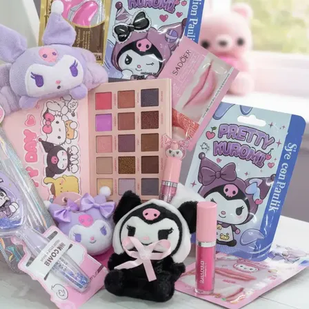 Set De Kuromi Con Llavero De Peluche Mascarilla Maquillaje