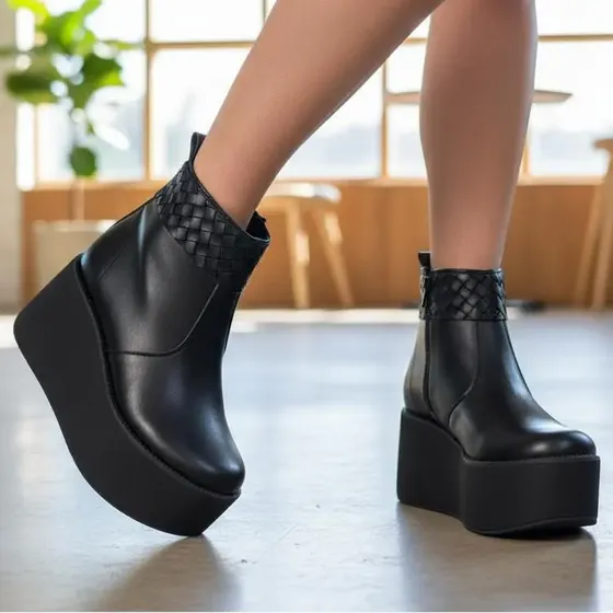 Bota Negra Mujer Urbana Plataforma Alta Caña Baja Moda