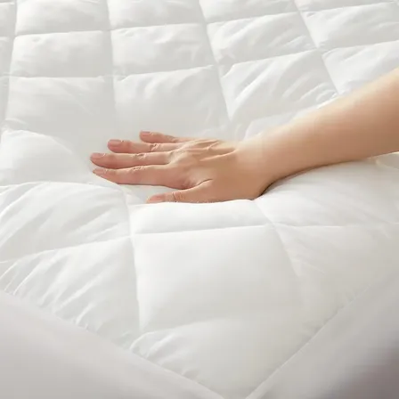 Cubre Colchon Protector Matelaseado Guarda Ajustable 140x190 Color Blanco Diseño De La Tela Liso