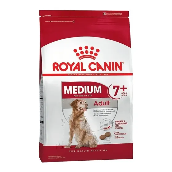 Alimento Royal Canin Size Health Nutrition Medium Adult 7+ para perro senior de raza mediana sabor mezcla